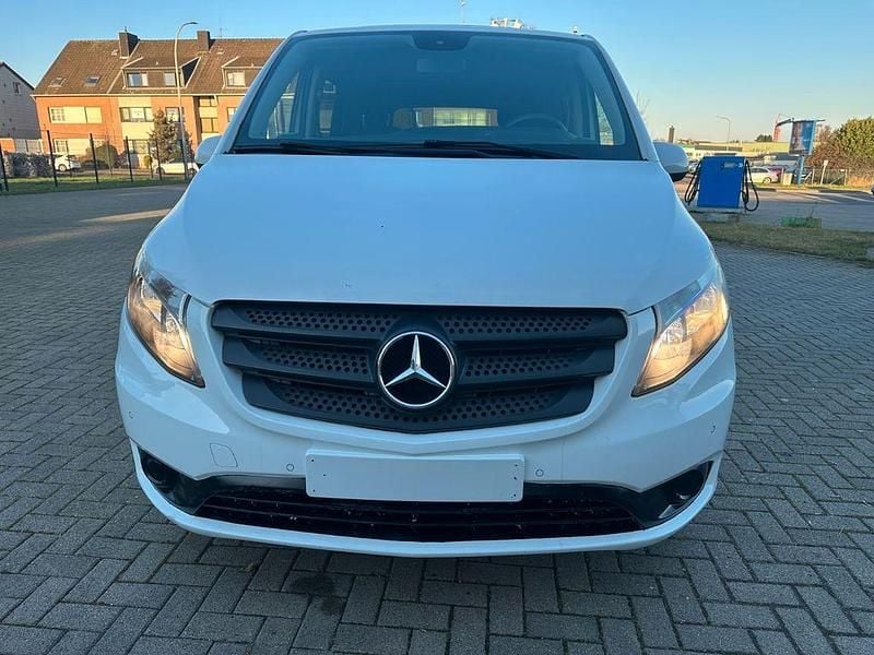 Gebraucht Mercedes Vito 163 PS (119 kW) 2017 Arktikweiss Van