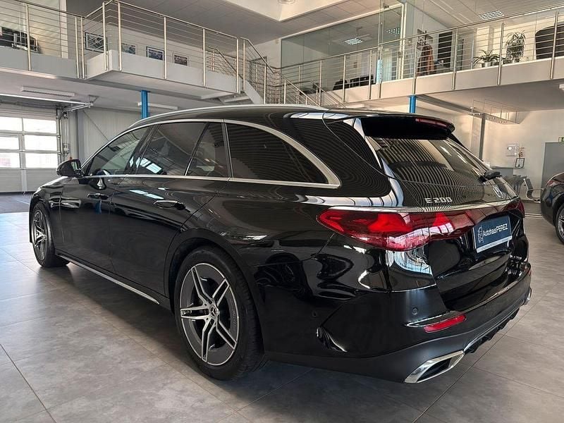 Gebraucht Mercedes E200 AMG 204 PS (150 kW) 2025 Schwarz Kombi