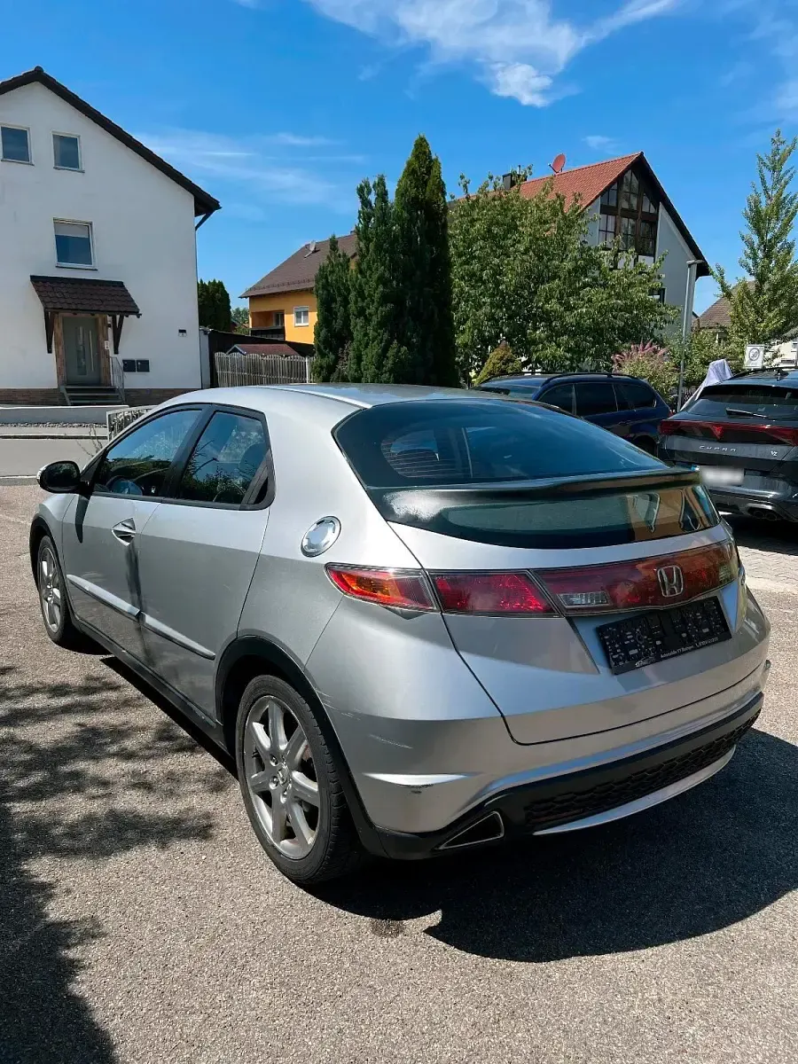 Gebraucht Honda Civic 140 PS (102 kW) 2007 Grau Kleinwagen