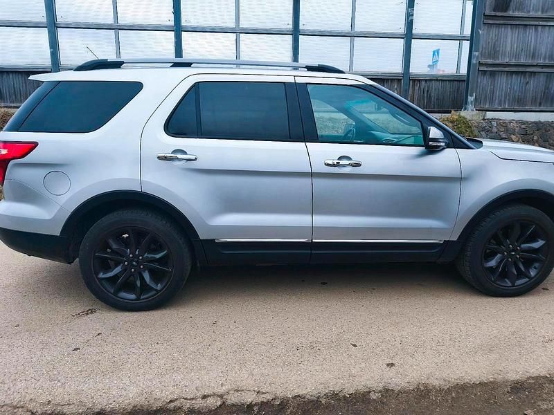 Second-hand Ford Explorer Limited 300 CP (220 kW) 2014 Argintiu SUV