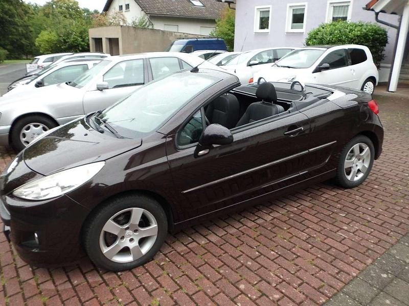 Schwarz Gebraucht 2012 Peugeot 207 Active Cabrio | 5.400 € (Etwas zu teuer) - Bild 1/4