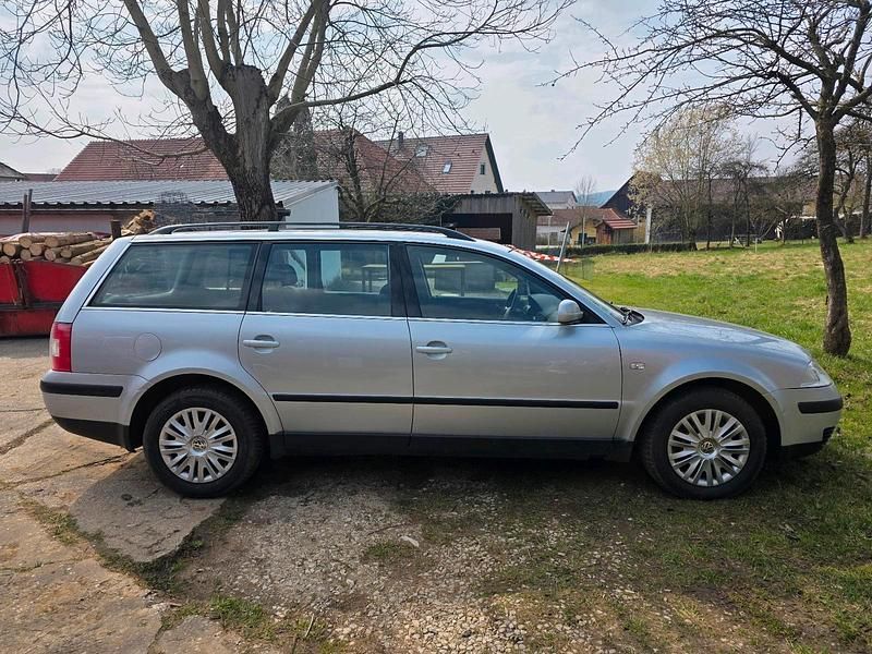 Gebraucht VW Passat 150 PS (110 kW) 2001 Silber Kombi