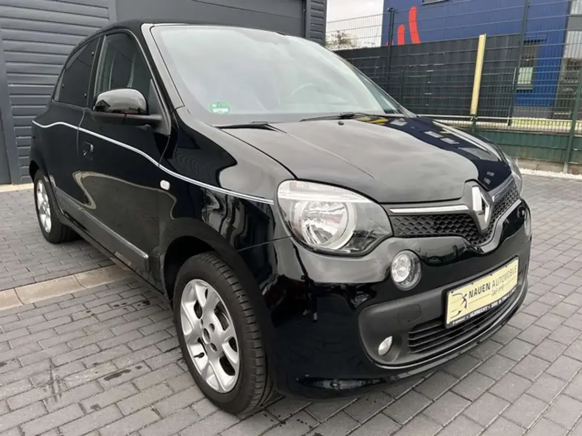 Używany Renault Twingo Intens 90 KM (66 kW) 2017 Czarny Hatchback