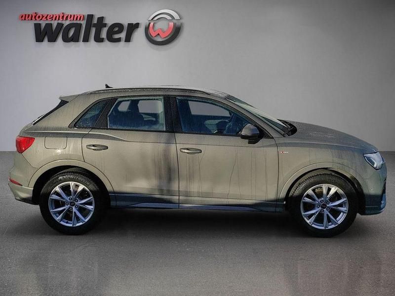 Gebraucht Audi Q3 Business 150 PS (110 kW) 2023 Grau SUV