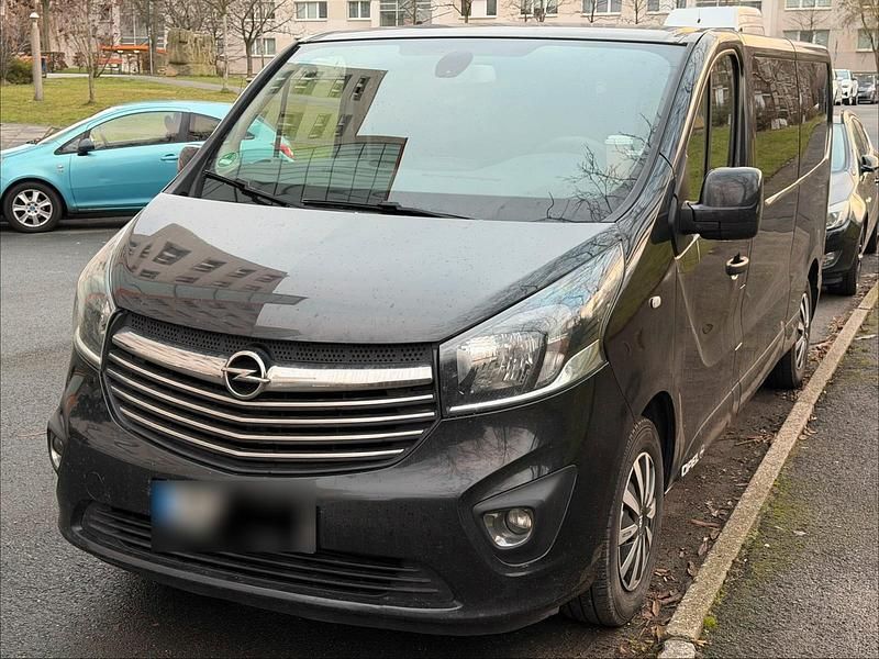 Gebraucht Opel Vivaro S 125 PS (91 kW) 2016 Schwarz Van / Kleinbus