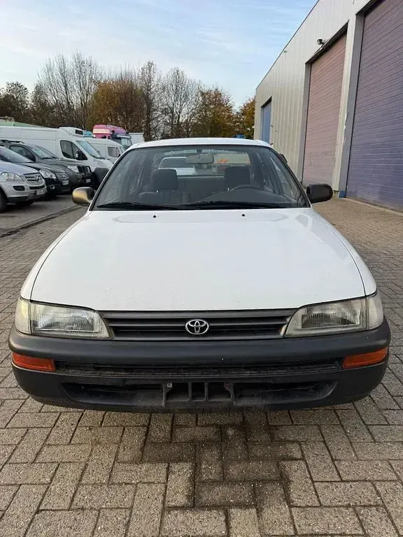 Gebraucht Toyota Corolla 75 PS (55 kW) 1994 Weiß Limousine
