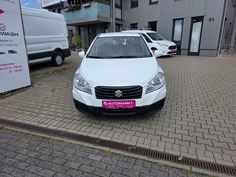 Weiß Gebraucht 2014 Suzuki SX4 S-Cross Comfort SUV | 9.890 € (Fairer Preis) - Bild 1/4