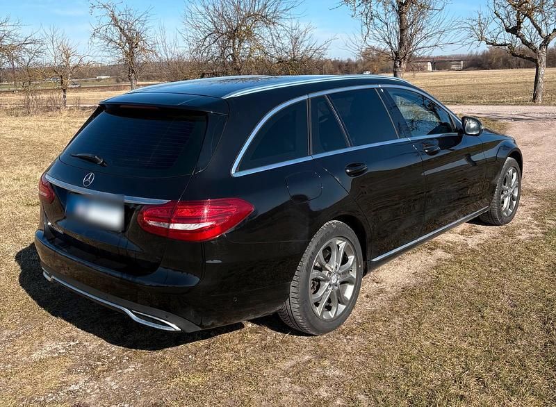 Gebraucht Mercedes C180 156 PS (114 kW) 2016 Schwarz Kombi
