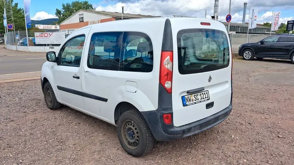 Gebraucht Renault Kangoo 87 PS (63 kW) 2011 Weiß Van / Kleinbus