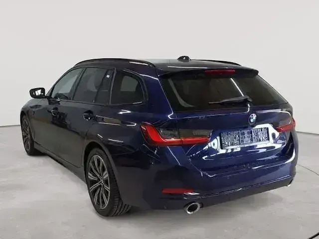 Gebraucht BMW 320 Sport Line 190 PS (139 kW) 2023 Tansanitblau metallic Kombi