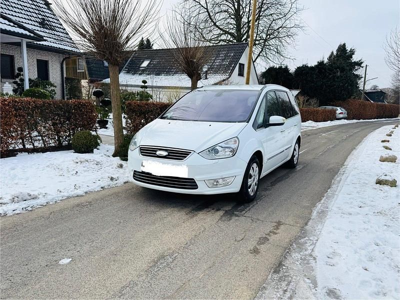 Gebraucht Ford Galaxy Titanium 163 PS (119 kW) 2011 Weiß Van / Kleinbus