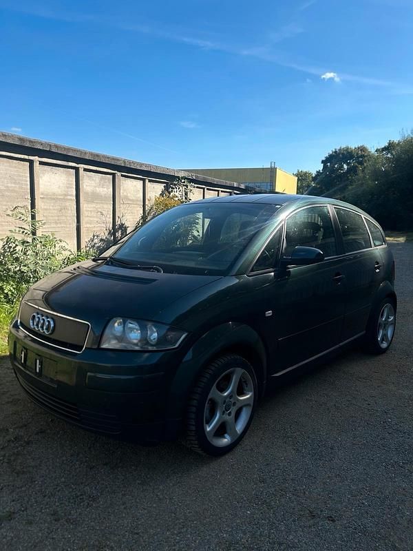 Grün Gebraucht 2001 Audi A2 Kleinwagen | 2.000 € (Fairer Preis) - Bild 1/4