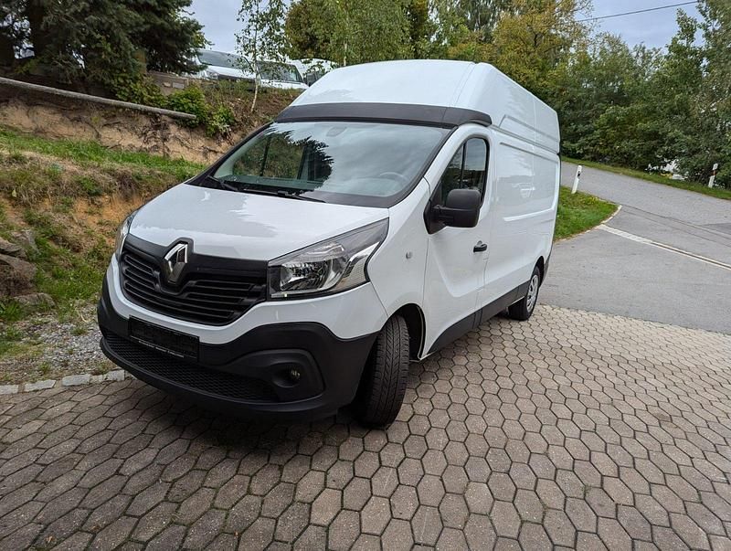 Weiß Gebraucht 2019 Renault Trafic Van | 13.990 € - Bild 1/4