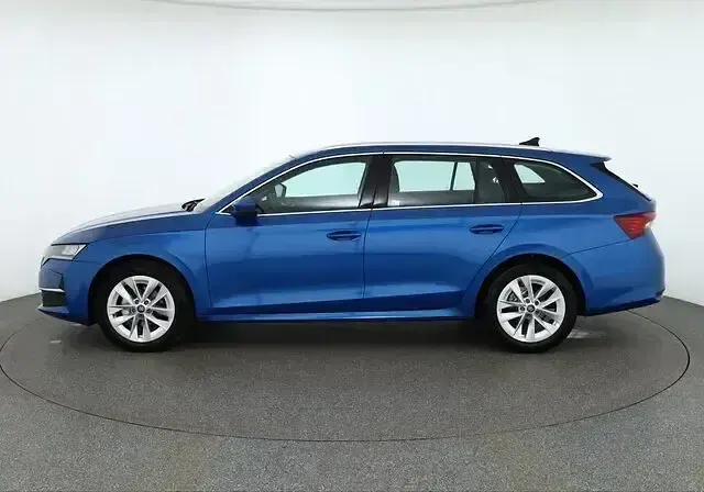 Gebraucht Skoda Octavia 150 PS (110 kW) 2025 Blau Kombi