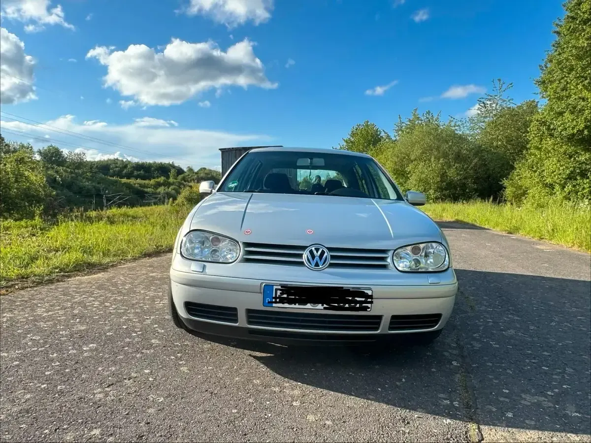 Gebraucht VW Golf IV 116 PS (85 kW) 2001 Silber Kleinwagen