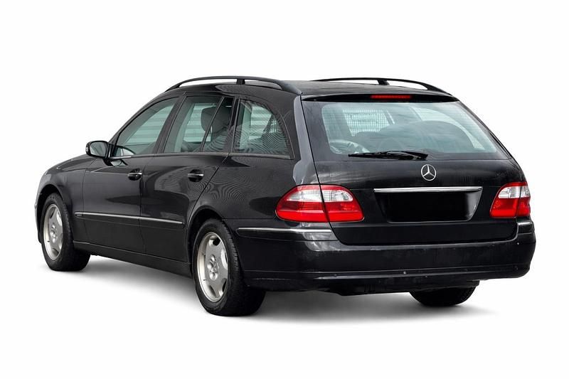 Gebraucht Mercedes E220 150 PS (110 kW) 2005 Schwarz Kombi