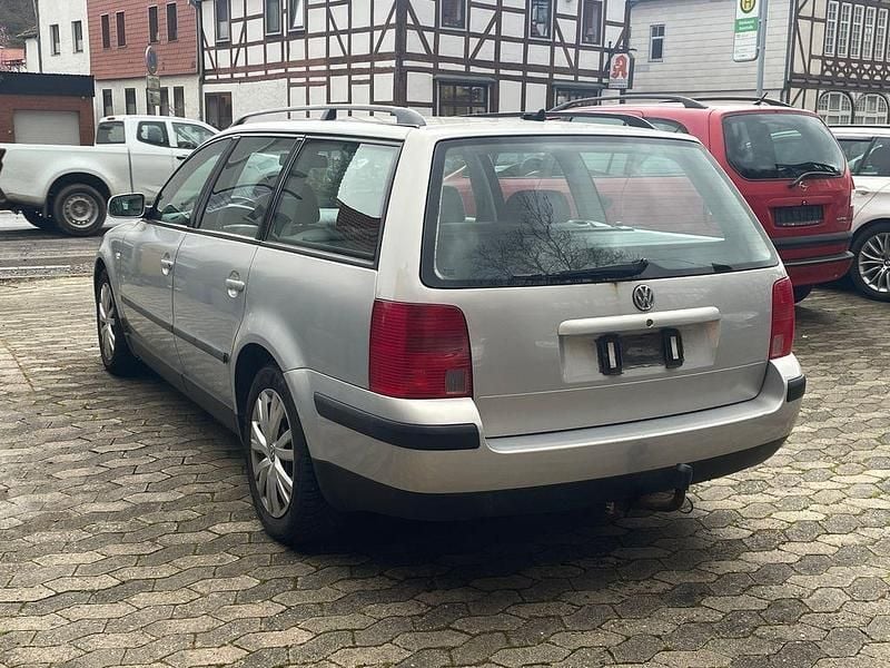 Gebraucht VW Passat 150 PS (110 kW) 1998 Silber Kombi