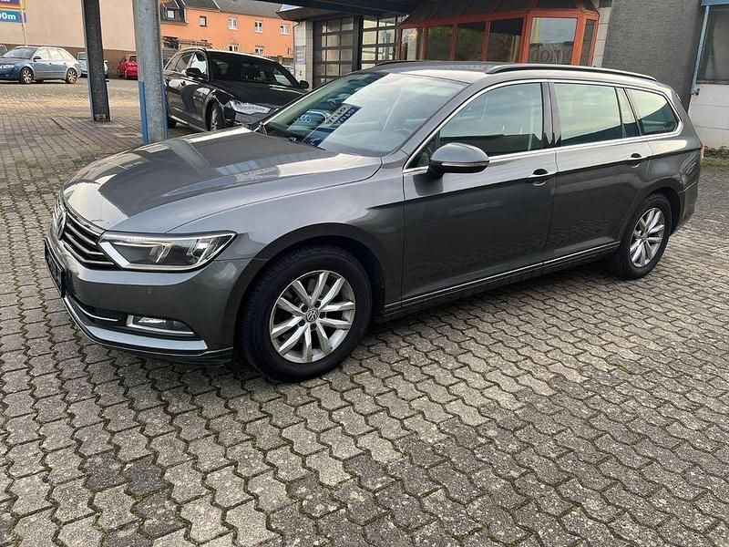 Second-hand VW Passat 150 CP (110 kW) 2017 Gri Berlinǎ