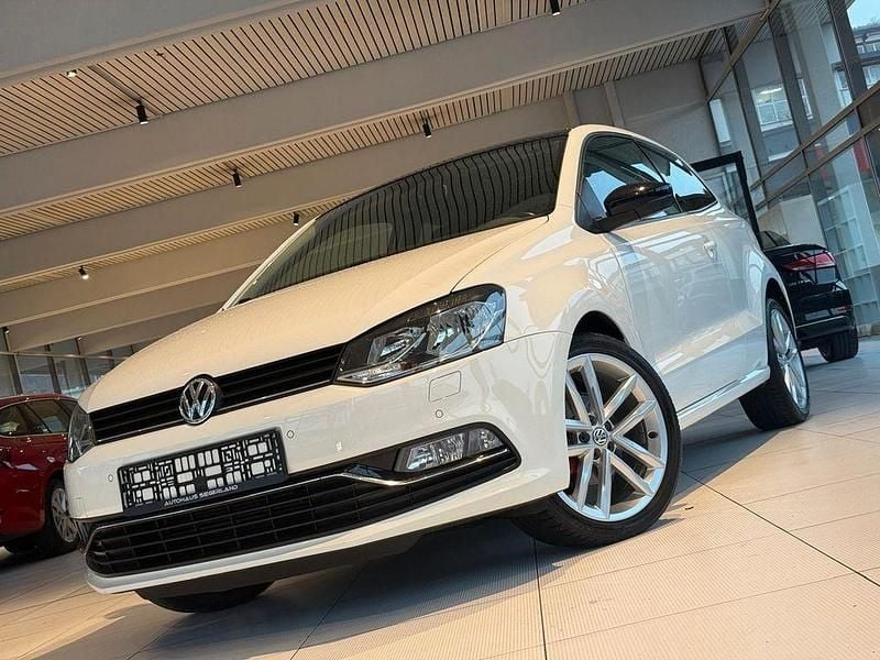 Weiß Gebraucht 2017 VW Polo Highline Kleinwagen | 14.991 € (Teuer) - Bild 1/4