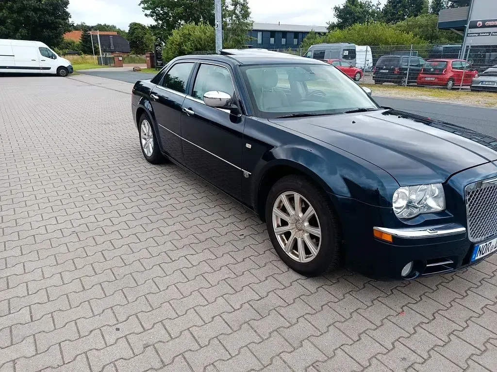 Gebraucht Chrysler 300C 218 PS (160 kW) 2006 Blau Limousine