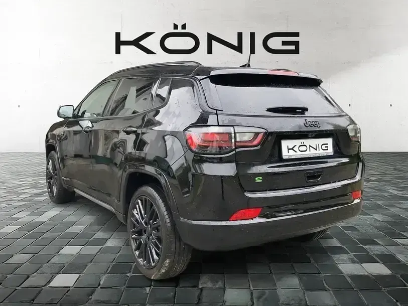 Gebraucht Jeep Compass 130 PS (95 kW) 2024 Schwarz SUV