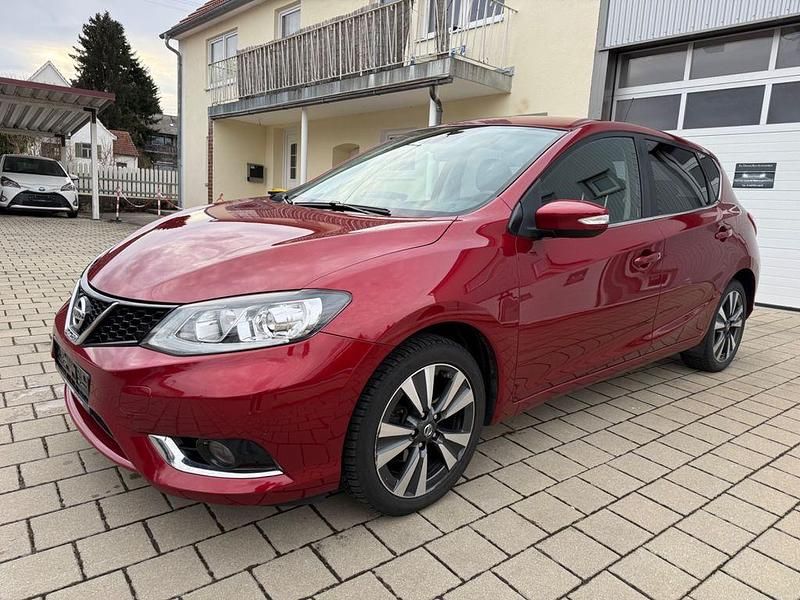 Gebraucht Nissan Pulsar N-Connecta 116 PS (85 kW) 2018 Rot Kleinwagen