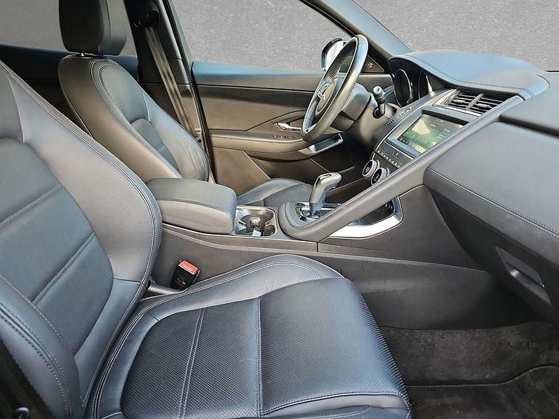 Second-hand Jaguar E-Pace S 202 CP (148 kW) 2019 Negru SUV