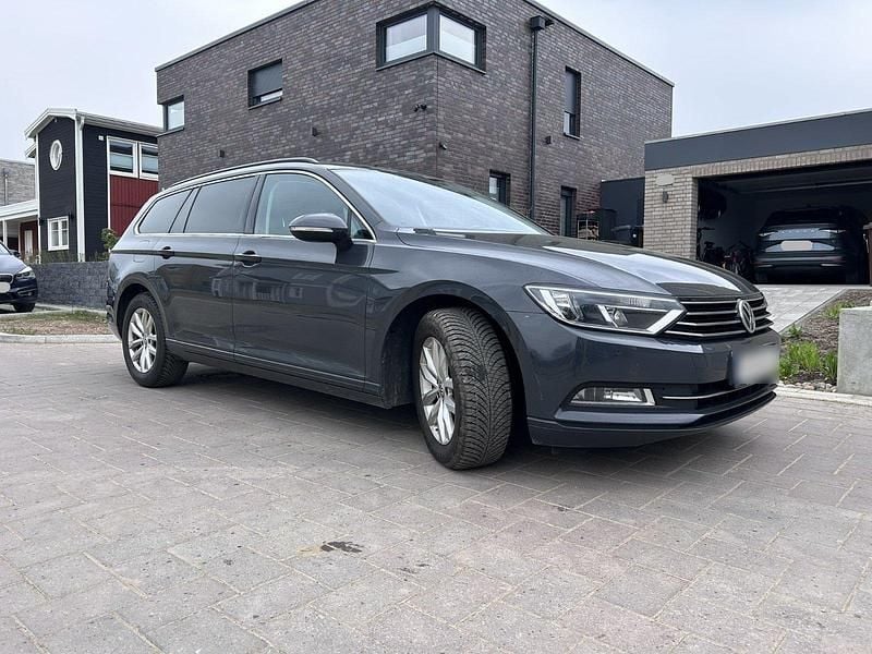 Second-hand VW Passat 150 CP (110 kW) 2016 Andere farben Break