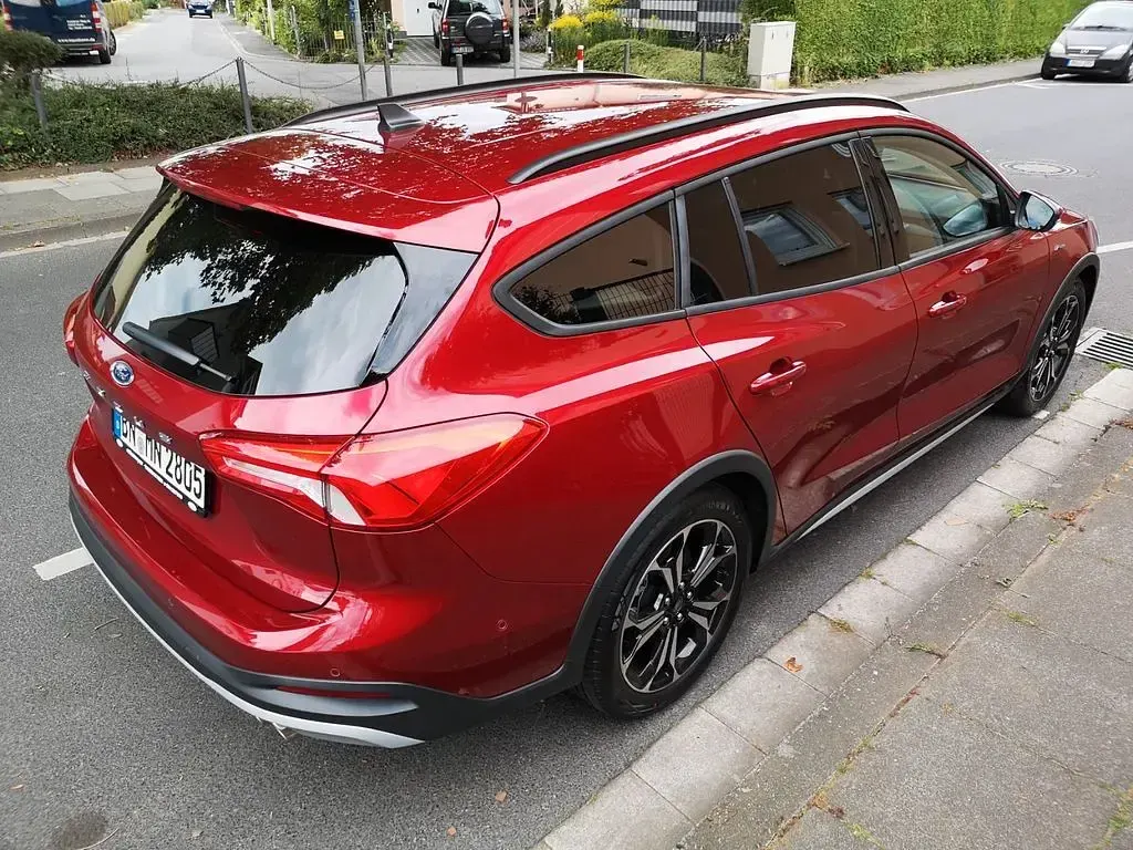 Second-hand Ford Focus Active 150 CP (110 kW) 2020 Roșu Break