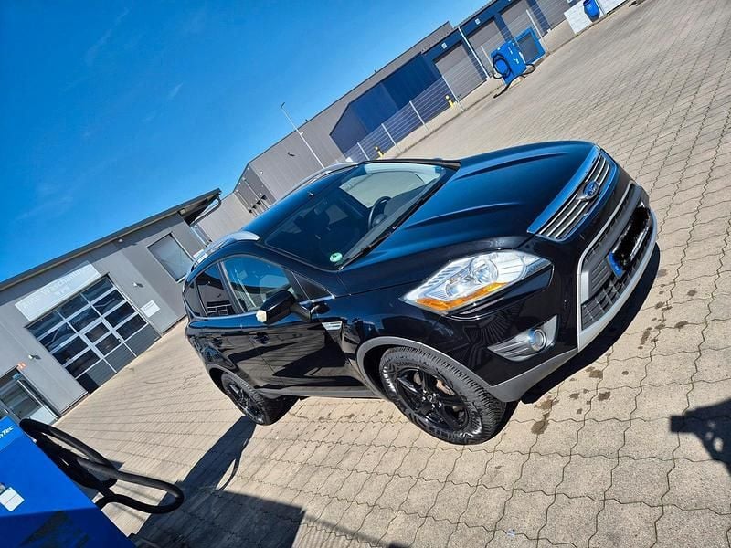 Gebraucht Ford Kuga 136 PS (100 kW) 2010 Schwarz SUV