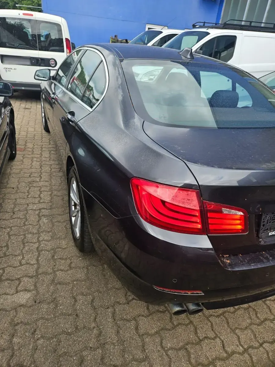 Gebraucht BMW 520 170 PS (125 kW) 2010 Andere farben Limousine