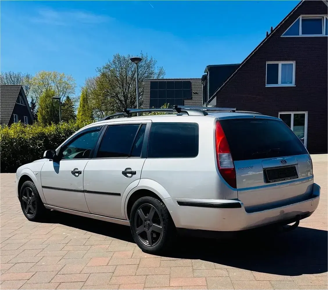 Gebraucht Ford Mondeo 145 PS (106 kW) 2007 Silber Kombi