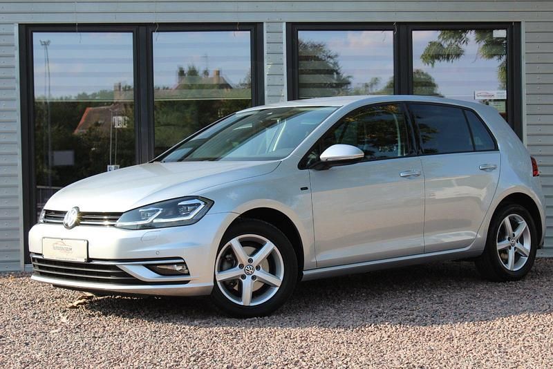 Gebraucht VW Golf VII Join 116 PS (85 kW) 2019 Silber Limousine