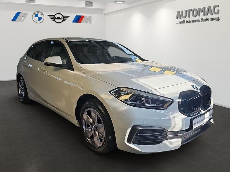 Gebraucht BMW 118 Advantage 140 PS (102 kW) 2023 Weiß Kleinwagen