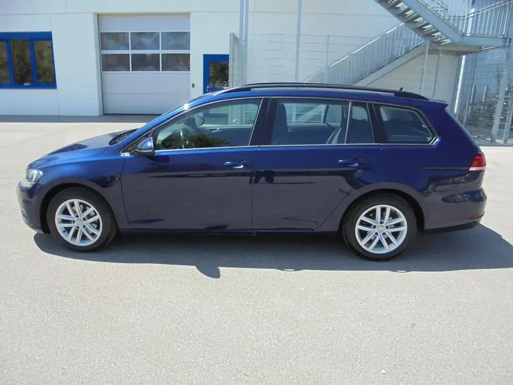 Gebraucht VW Golf VII Comfortline 150 PS (110 kW) 2018 Blau Kombi