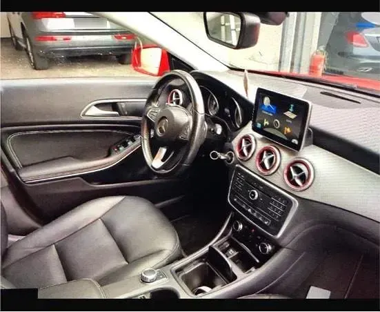 Gebraucht Mercedes CLA250 211 PS (155 kW) 2015 Rot Coupé