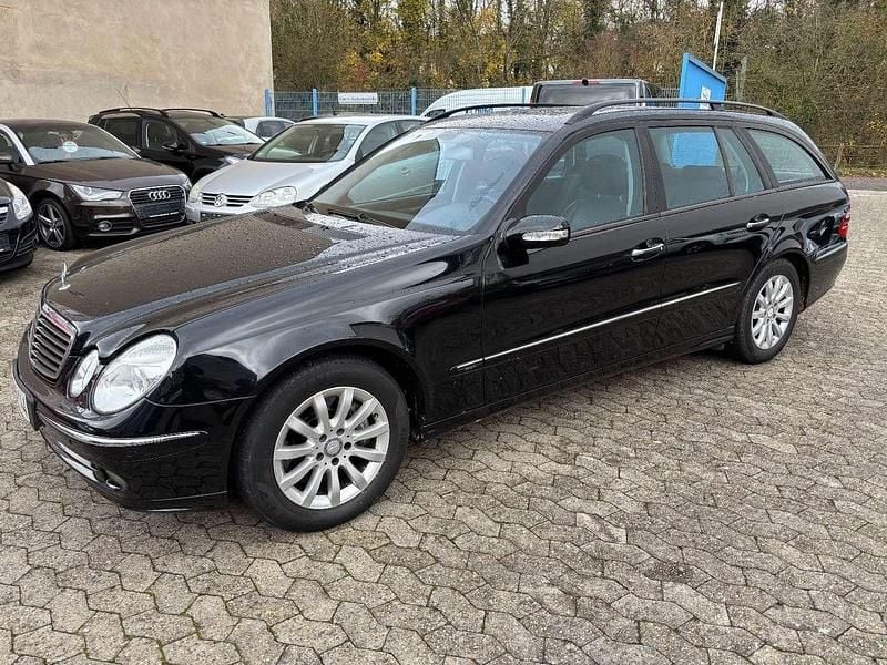 Schwarz Gebraucht 2006 Mercedes E350 Kombi | 8.900 € - Bild 1/4