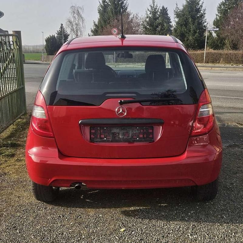 Gebraucht Mercedes A150 95 PS (69 kW) 2008 Jupiterrot  unilack Kleinwagen