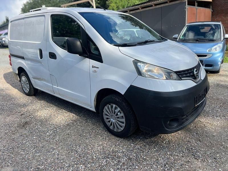 Weiß Gebraucht 2014 Nissan NV200 Comfort Van | 3.999 € - Bild 1/4