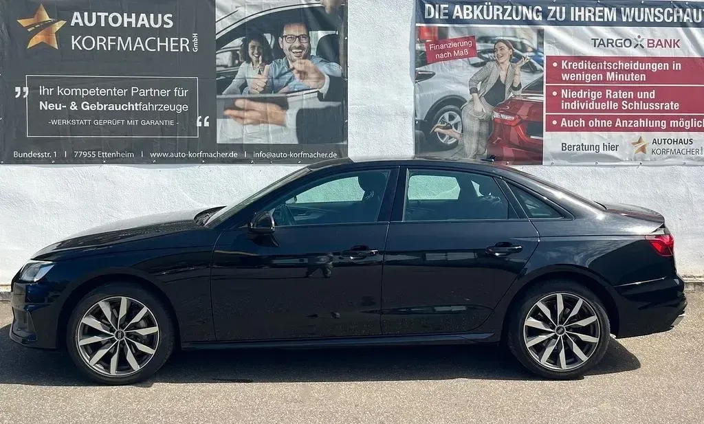 Gebraucht Audi A4 Ambiente 204 PS (150 kW) 2022 Schwarz Limousine
