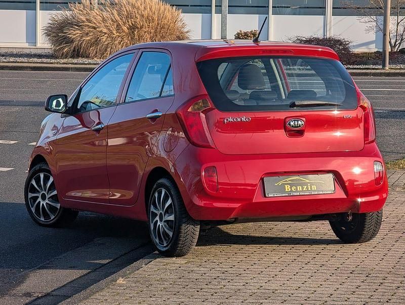 Gebraucht Kia Picanto Edition 7 67 PS (49 kW) 2014 Signal red Kleinwagen