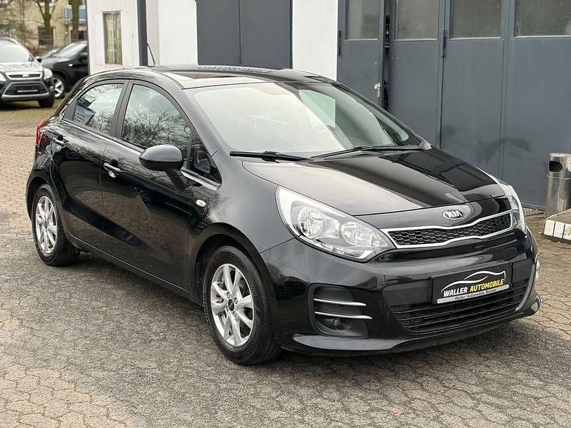Gebraucht Kia Rio Spirit 86 PS (63 kW) 2016 Schwarz Kleinwagen