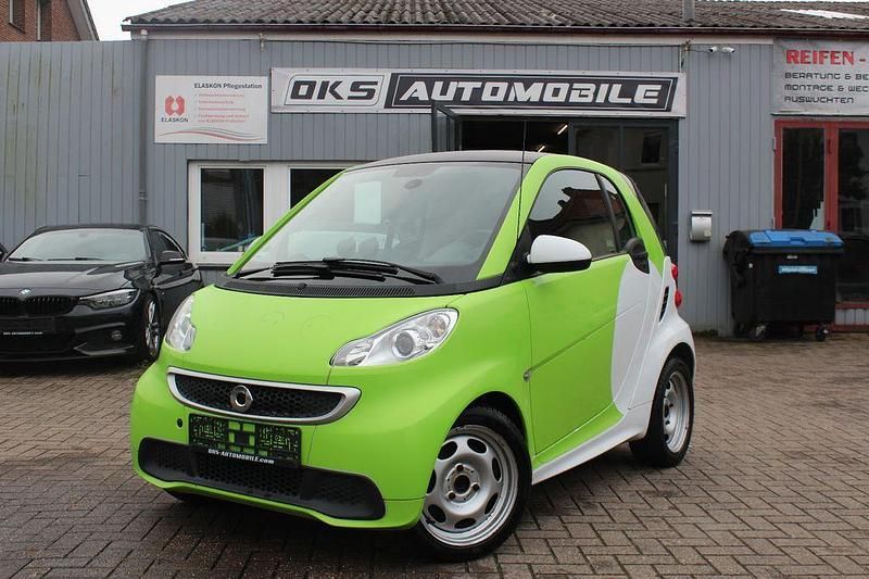 Weiß Gebraucht 2012 Smart ForTwo Electric Drive Coupé | 4.999 € (Fairer Preis) - Bild 1/4