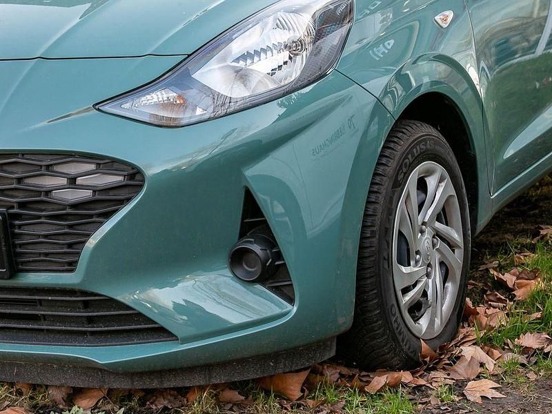 Gebraucht Hyundai i10 Select 63 PS (46 kW) 2025 Grün Kleinwagen