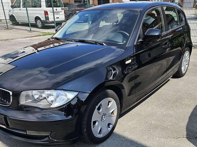 Schwarz Gebraucht 2010 BMW 116 Kleinwagen | 4.300 € (Fairer Preis) - Bild 1/4