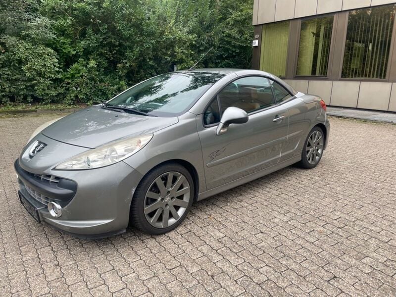 Grau Gebraucht 2008 Peugeot 207 CC Sport Cabrio | 3.990 € (Etwas zu teuer) - Bild 1/4