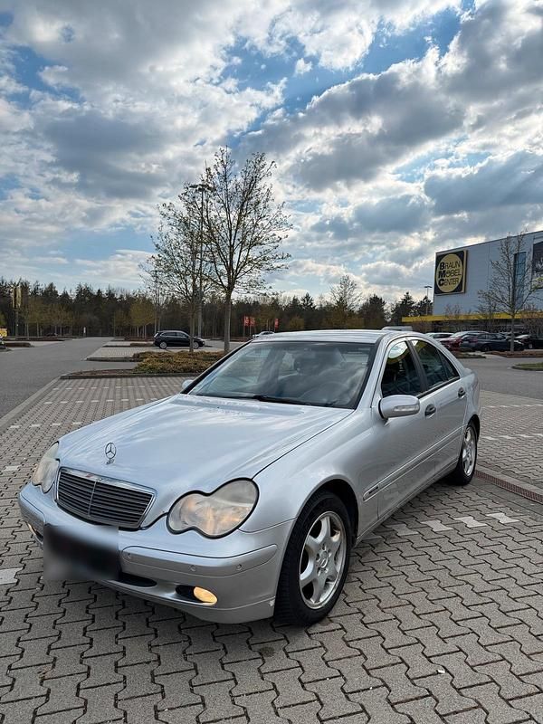 Gebraucht Mercedes C180 143 PS (105 kW) 2002 Silber Limousine