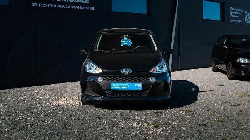 Gebraucht Hyundai i10 67 PS (49 kW) 2020 Schwarz Kleinwagen