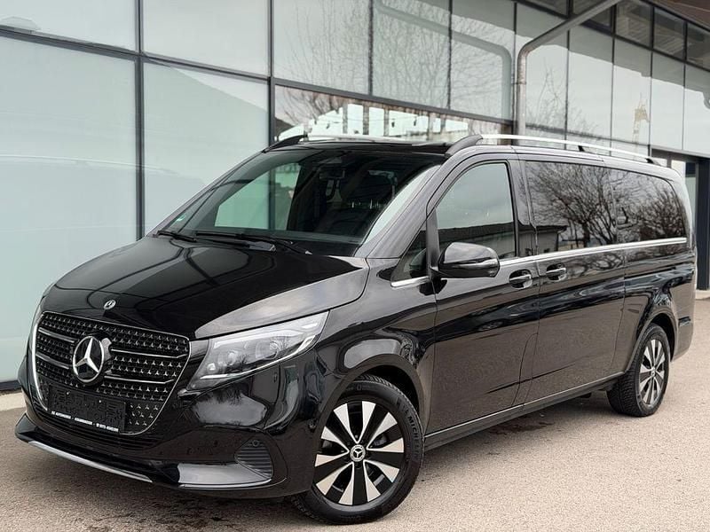 Gebraucht Mercedes V300 Avantgarde 237 PS (174 kW) 2025 Schwarz Van / Kleinbus