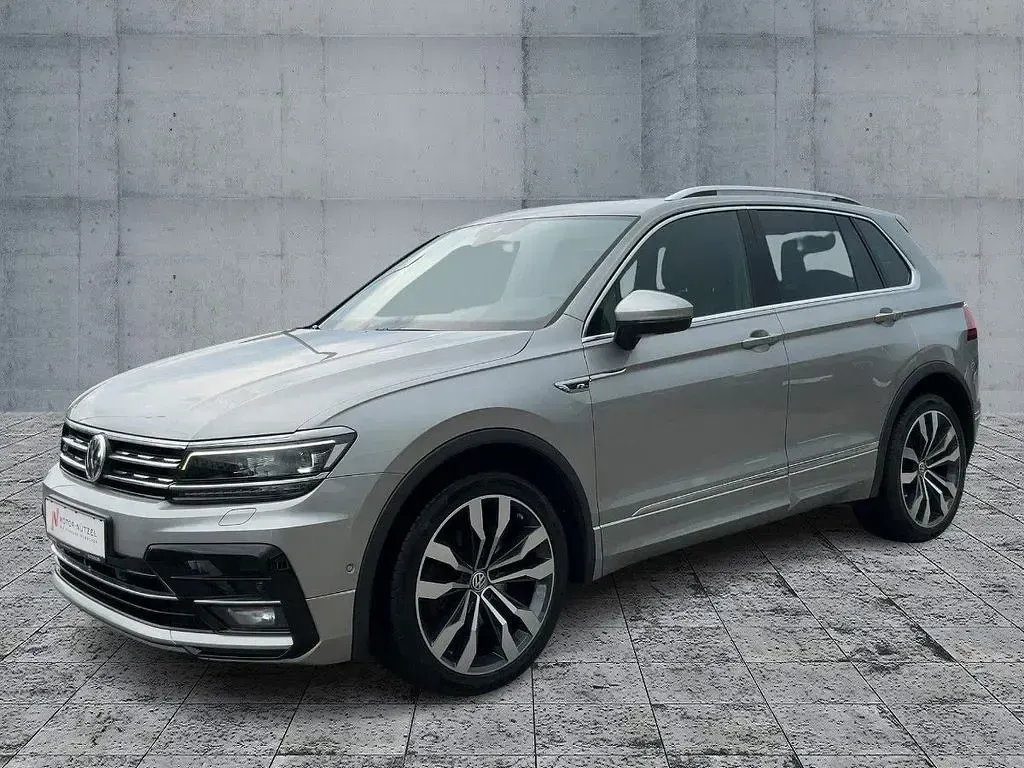 Gebraucht VW Tiguan R-line 190 PS (139 kW) 2019 Tungsten silver metallic SUV